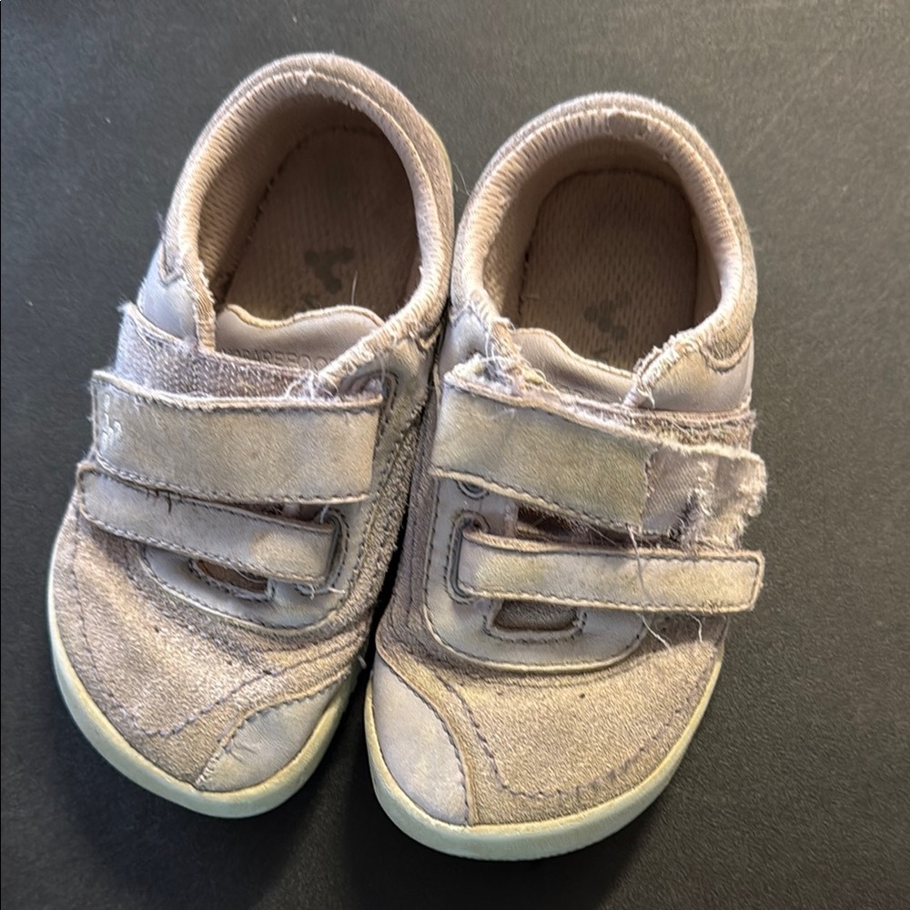 Very well loved Vivobarefoot kids 26